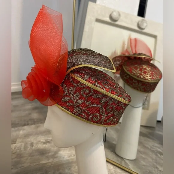 Vintage red hat - Picture 1 of 7